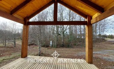 Gran casa estilo galpón en Parque Los Guindos