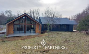 Gran casa estilo galpón en Parque Los Guindos