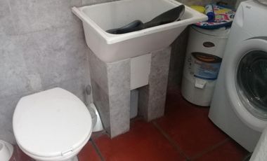 EXCELENTE PH DE 3 AMBIENTES CON FONDO Y QUINCHO,CON GARAGE CUBIERTO,