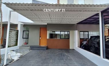 Disewakan Rumah Cantik Semi Furnished Di  Area Rempoa