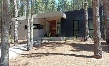 CASA EN VENTA VILLAROBLES 376 ALBATROS