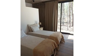CASA EN VENTA VILLAROBLES 376 ALBATROS