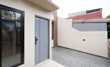Rumah Siap Huni 14 Mnt ke Summarecon Mall Bekasi Hadap Selatan J-42014