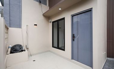 Rumah Siap Huni 14 Mnt ke Summarecon Mall Bekasi Hadap Selatan J-42014