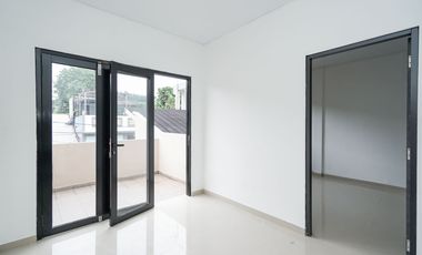 Rumah Siap Huni 14 Mnt ke Summarecon Mall Bekasi Hadap Selatan J-42014