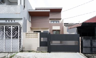 Rumah Siap Huni 14 Mnt ke Summarecon Mall Bekasi Hadap Selatan J-42014