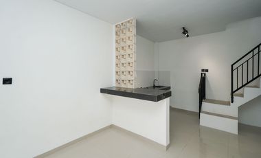 Rumah Siap Huni 14 Mnt ke Summarecon Mall Bekasi Hadap Selatan J-42014