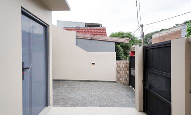 Rumah Siap Huni 14 Mnt ke Summarecon Mall Bekasi Hadap Selatan J-42014