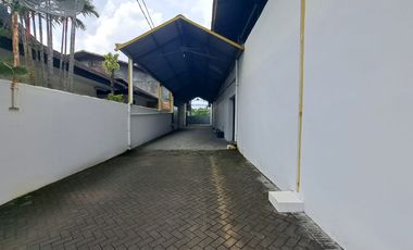 Dijual/Disewakan Gudang Strategis & Kantor Luas di Banguntapan Jl. Wonosari