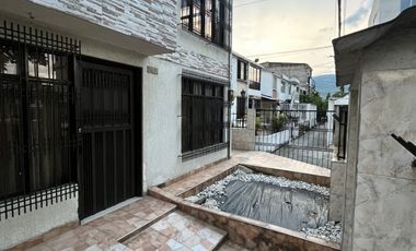 casa en arriendo en ciudad los Álamos. Cod A2061