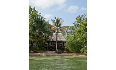 SEA Confiable Vende ECO RESORT en Bocas del Toro