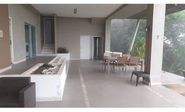VENTA DE CASA EN ALTOS DEL MARIA 2500 M²
