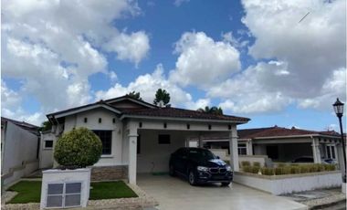 ALQUILO Y VENDO CASA EN LA CHORRERA COSTA VERDE SUMMER HILL 3R