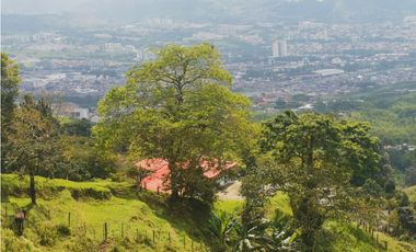Se vende Finca en Dosquebradas por Playa Rica