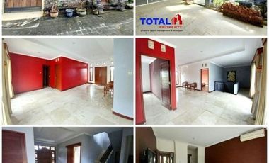Disewakan Rumah Mewah Style Bali Modern Minimalis 2 Lantai di Padang Sambian Kelod, Denpasar Barat