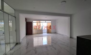 Departamento En Alquiler En Urbanización La Ensenada - Iii Etapa