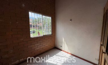 casa en venta en  ditaires. Cod V64975