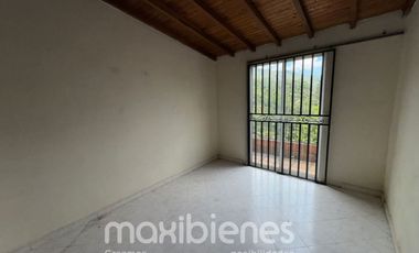 casa en venta en  ditaires. Cod V64975