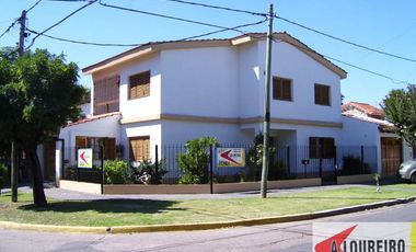 Casa en venta en Almirante Brown, Burzaco