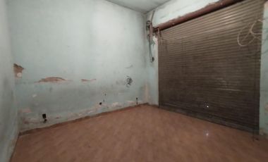 AMPLIO PH DE 3 AMBIENTES CON COCHERA, 2 DORMITORIOS, LIVING COMEDOR, COCINA Y BAÑO.