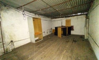 AMPLIO PH DE 3 AMBIENTES CON COCHERA, 2 DORMITORIOS, LIVING COMEDOR, COCINA Y BAÑO.