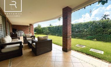 casa en venta en el poblado. Cod V11138