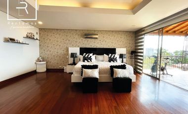 casa en venta en el poblado. Cod V11138