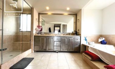 casa en venta en el poblado. Cod V11138