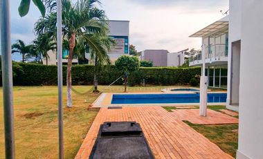 casa en arriendo/venta en bocono. Cod V2941