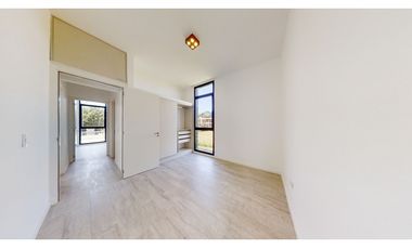 Casa cuatro ambientes. Parque. Rumencó Joven. Venta.