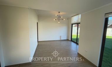 Maravillosa casa nueva en Condominio Vista Golf