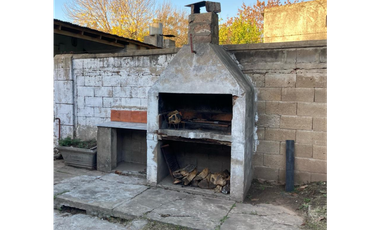 CASA EN VENTA/ LADO RIO RETASADA