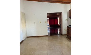 CASA EN VENTA/ LADO RIO RETASADA