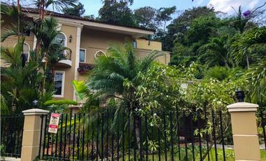 Sea Confiable Alquila/Vende Casa en ALBROOK 4 RECAMARAS