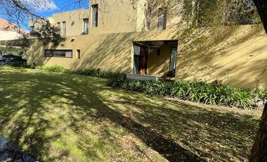 Casa en La Lomada, Pilar