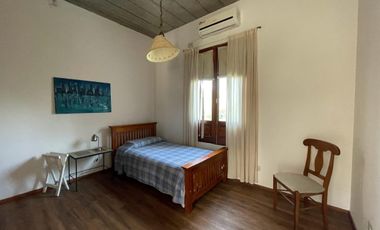 Casa en La Lomada, Pilar