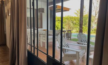 Casa en La Lomada, Pilar