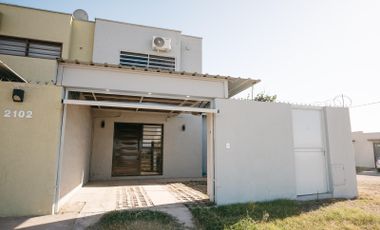 Duplex en venta Bº solares de Viñuela - Derqui y Las Aucas