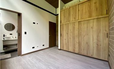 Venta Casa Campestre NUEVA Independiente El Retiro