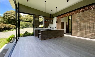 Venta Casa Campestre NUEVA Independiente El Retiro