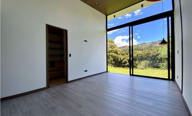 Venta Casa Campestre NUEVA Independiente El Retiro