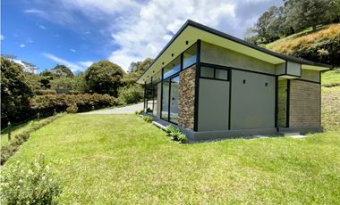 Venta Casa Campestre NUEVA Independiente El Retiro