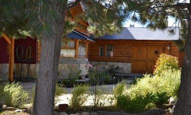 Casa en venta - 4 Dormitorios 4 Baños - Cochera - 700Mts2 - San Carlos de Bariloche