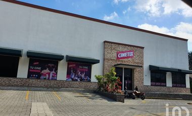 Local en renta para Minisuper de 180m2 Planta Baja frente a CINETIX Plaza Orquídeas Coatepec, Ver.