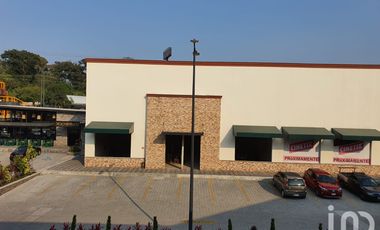 Local en renta para Minisuper de 180m2 Planta Baja frente a CINETIX Plaza Orquídeas Coatepec, Ver.