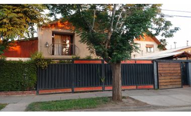 Venta casa 4D 2B en barrio consolidado en Los Andes