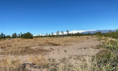 Campo de 3 has ingreso por calle  Vargas y Castro Barros Maipu