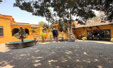 Venta/Renta Casa Estilo Colonial ideal Airbnb, Oficinas, Miraval, Cuernavaca Morelos
