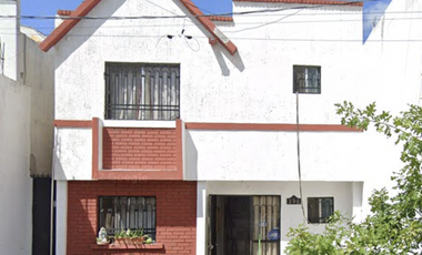 Casa en Venta en Guasima San Nicolas a 3 Min de La Av Lopez Mateos