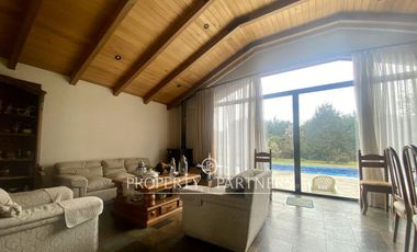 Acogedora Casa en terreno privilegiado
